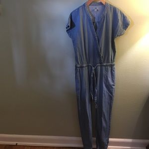 Old Navy Chambray Jumpsuit XS