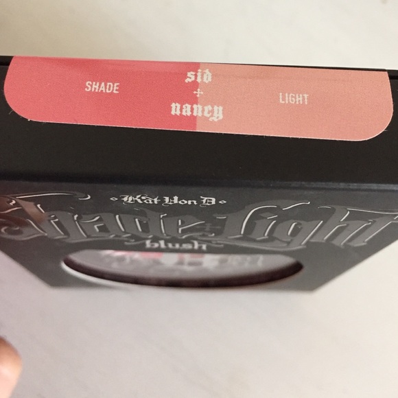 Kay Von D Shade + Light Blush