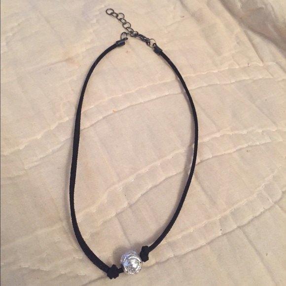 Chocker necklace - Picture 3 of 4