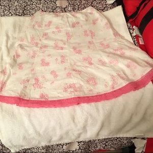 Floral skirt by Forever 21. Size XS-S.