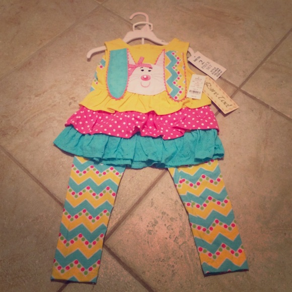 NWT Rare Too 2 Piece Outfit!