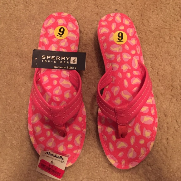 BNWT Sperry Flip Flops! Size 9