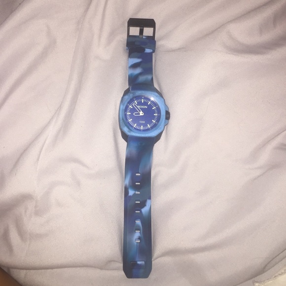 Nixon watch