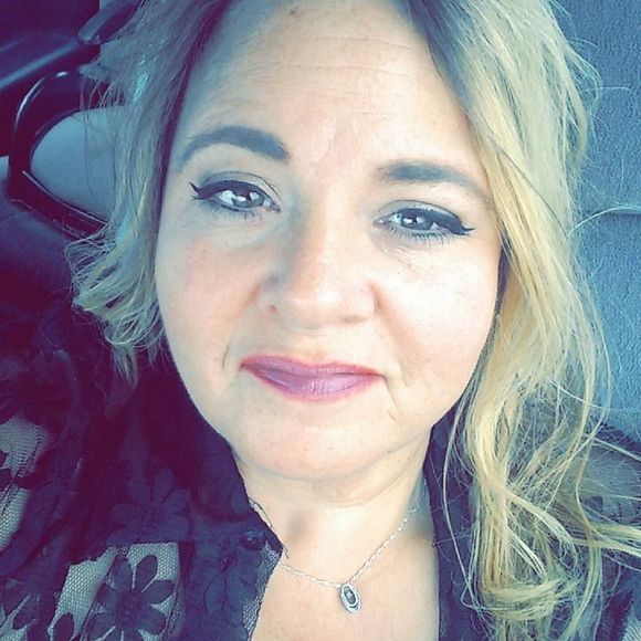 Meet your Posher, Polly - Picture 1 of 1