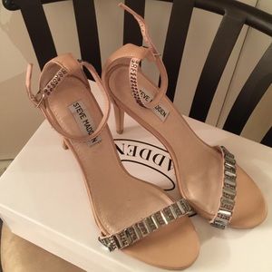 ‼️SALE‼️Steve Madden heels