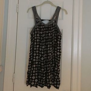 loose strappy black dress