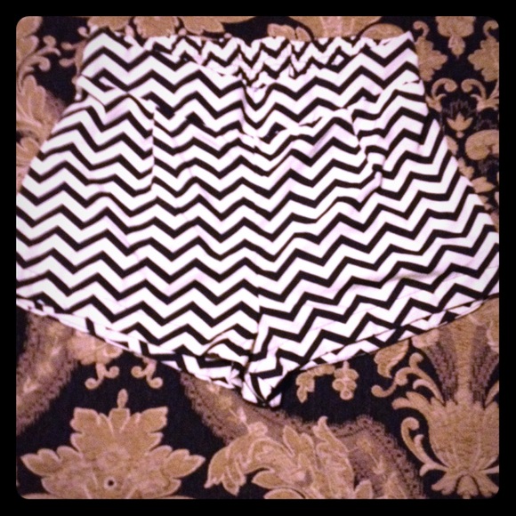 Chevron print dressy shorts