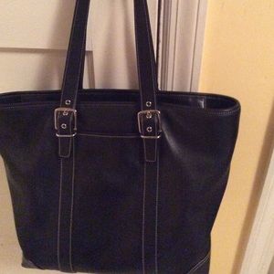 SUMMER SALE ☀️ COACH Black Leather Tote
