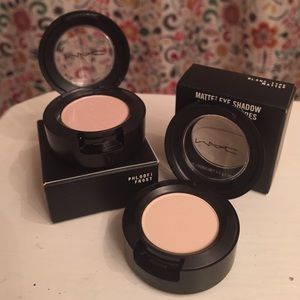 TWO MAC single eyeshadows Phloof! and Blanc Type
