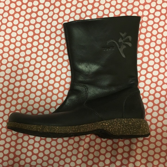 Teva boots
