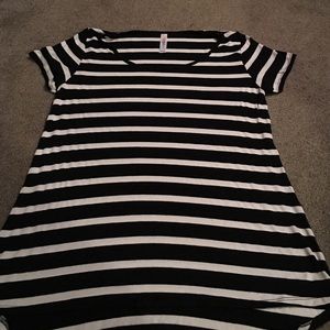 Lularoe classic tee