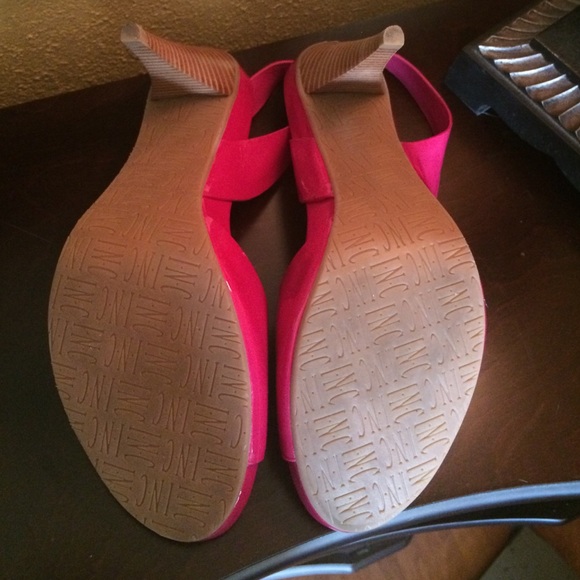 Beautiful Raspberry Color Open Toe Heels - image 3