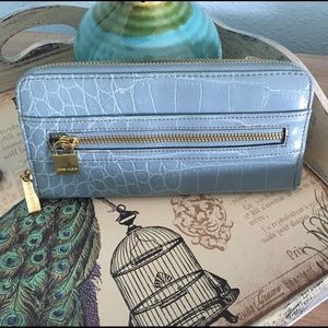 Beautiful Anne Klein Zip Around Wallet
