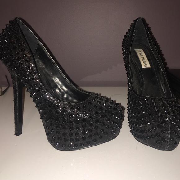 Heels - Picture 1 of 3