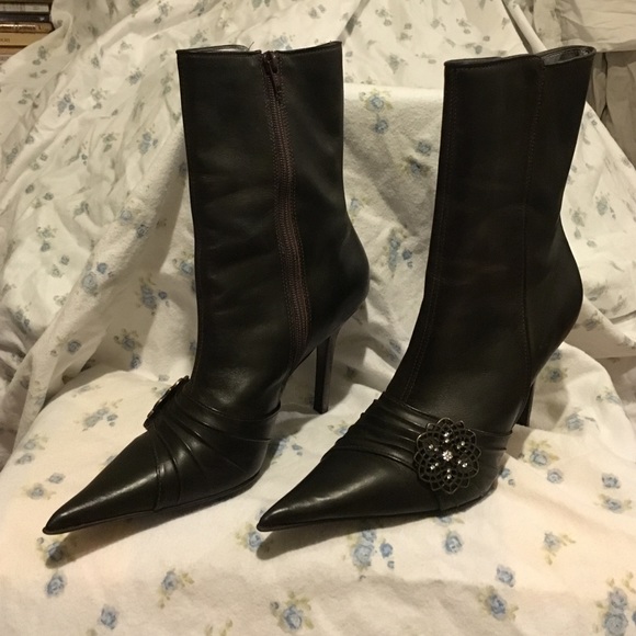Steve Madden Brown Zip Boots