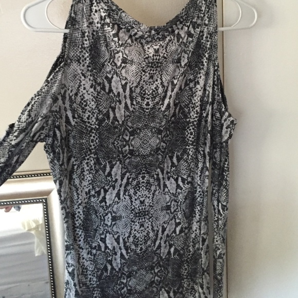 Top - Picture 3 of 3