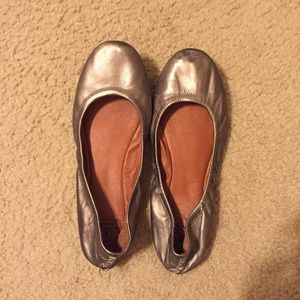 Lucky Brand pewter flats