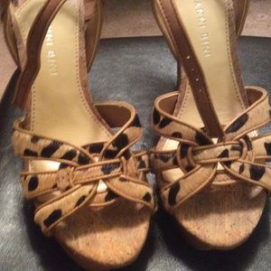 Sz 7 leopard heels