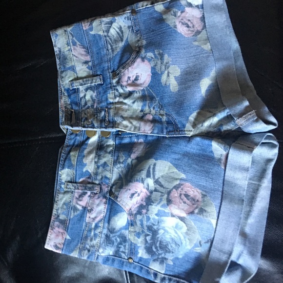 High Waisted Floral Denim Shorts
