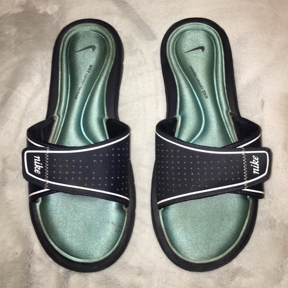 Nike Shoes - NIKE SLIDES
