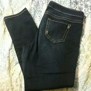 Maurices size 18 reg skinny jeans
