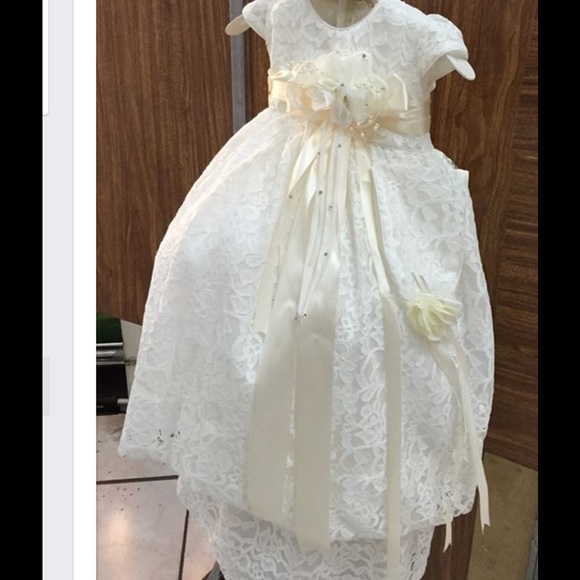 Gorgeous Detachable lace baptism dress