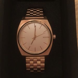 Nixon rose gold watch
