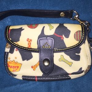 DOONEY & BOURKE Wristlet