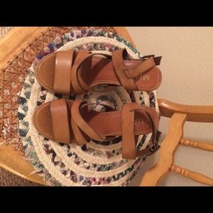 Leather sandals