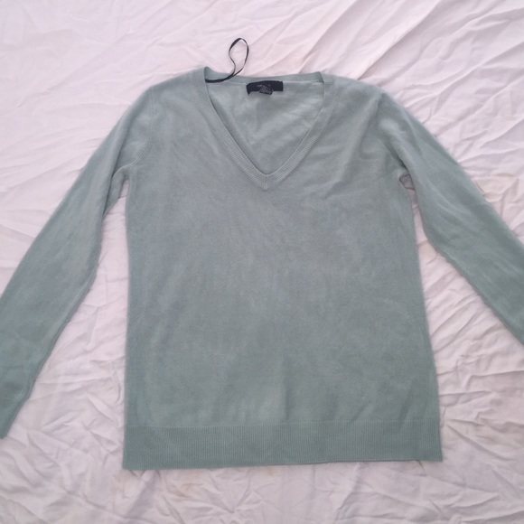 Forever 21 v-neck sweater