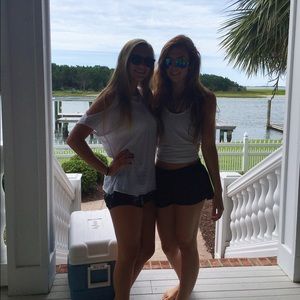 Meet your Posher, Julia