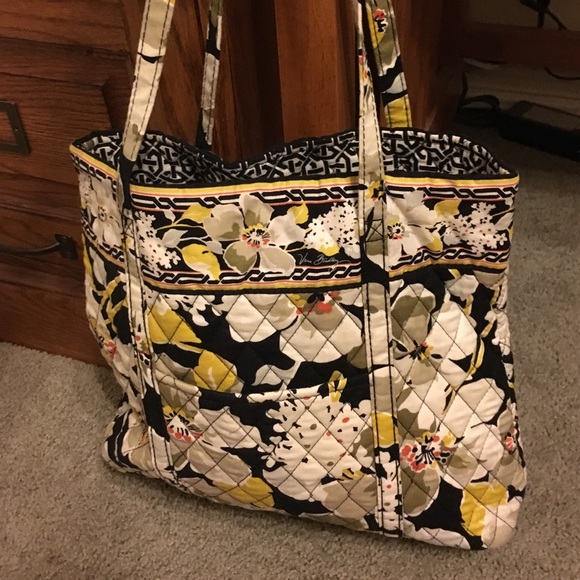 NEW Vera Bradley Dogwood Small Tote