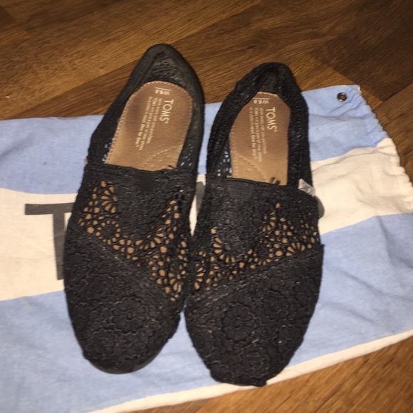 Toms lace flats