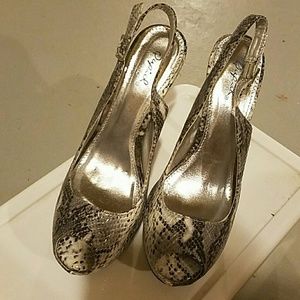 Snake Skin Pump