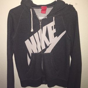 ❤️Gray Nike hoodie❤️