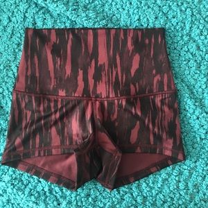 lululemon full-on luon roll down shorts 4