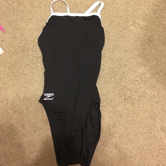 New Speedo Endurance Flyback Swimsuit Size 28