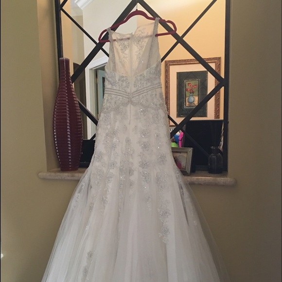 Authentic Justin Alexander Ivory Wedding Gown