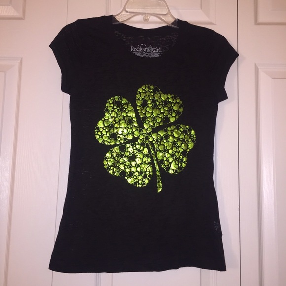 🍀 T-shirt