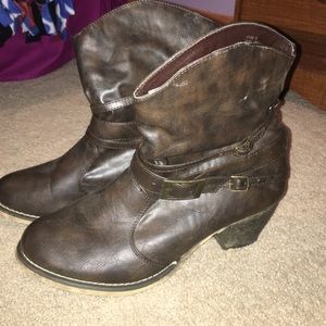 brown heel boots
