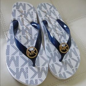 MICHAEL KORS❤️NEW jet set flip flops❤️