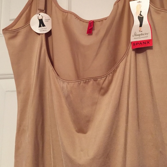 NWT Spanx Simplicity Bodysuit - Picture 2 of 4