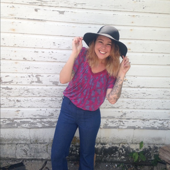 Meet your Posher, Brooke