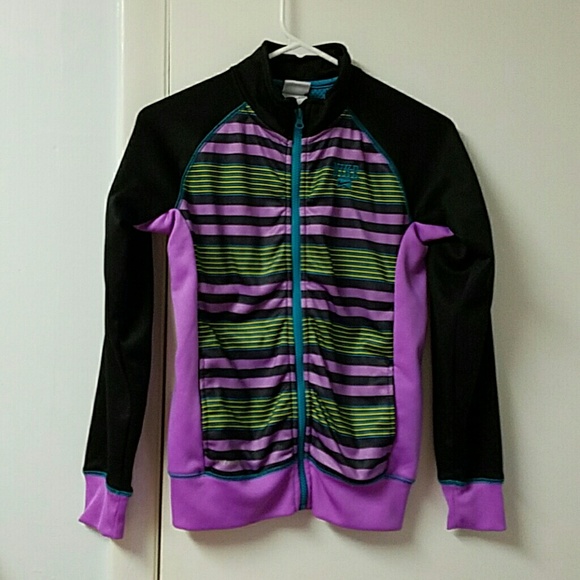 KIDS LARGE nike sweatshirt (Worn like twice)