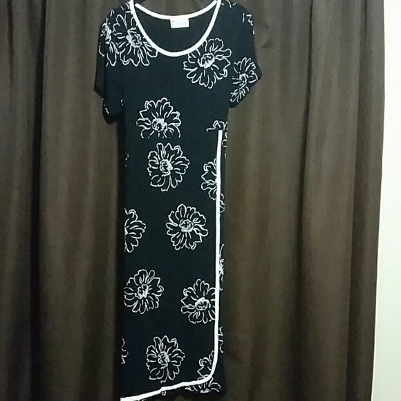 Black and white floral  print dress - Picture 1 of 4
