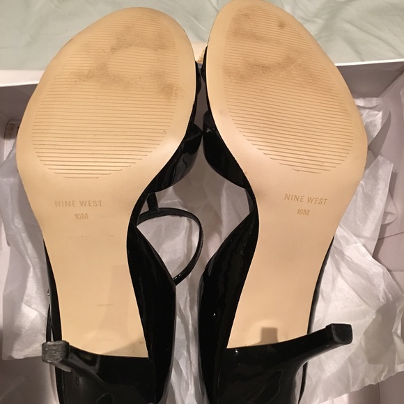 👡NINE WEST STRAPPY PATENT HEELS!!👡 - Picture 3 of 3