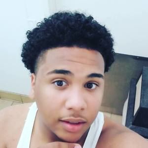 Meet your Posher, Karim