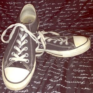 Black and white converse