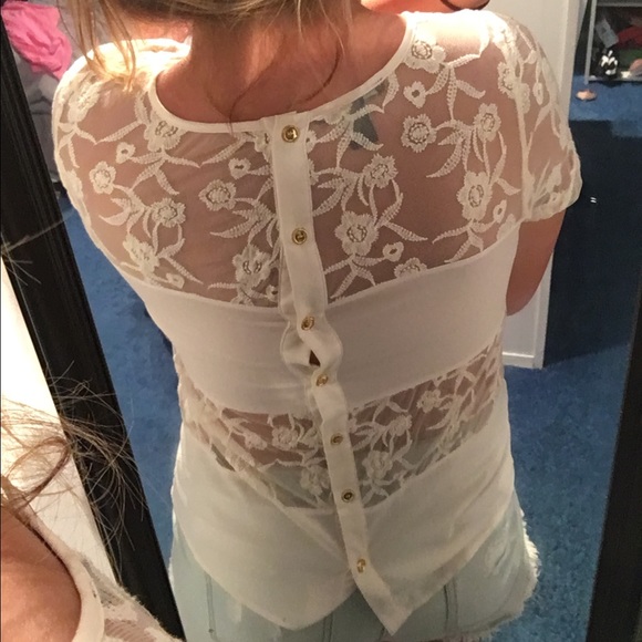 Cream Colored Blouse With A Floral Print - Picture 2 of 2