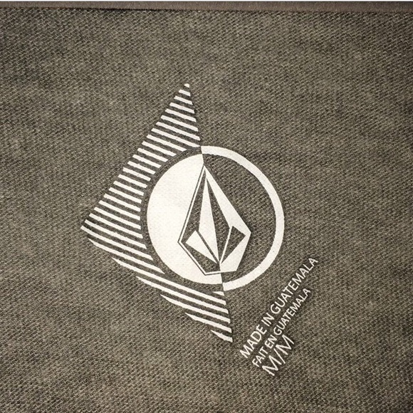 Grey and black volcom baseball tee - Picture 3 of 3